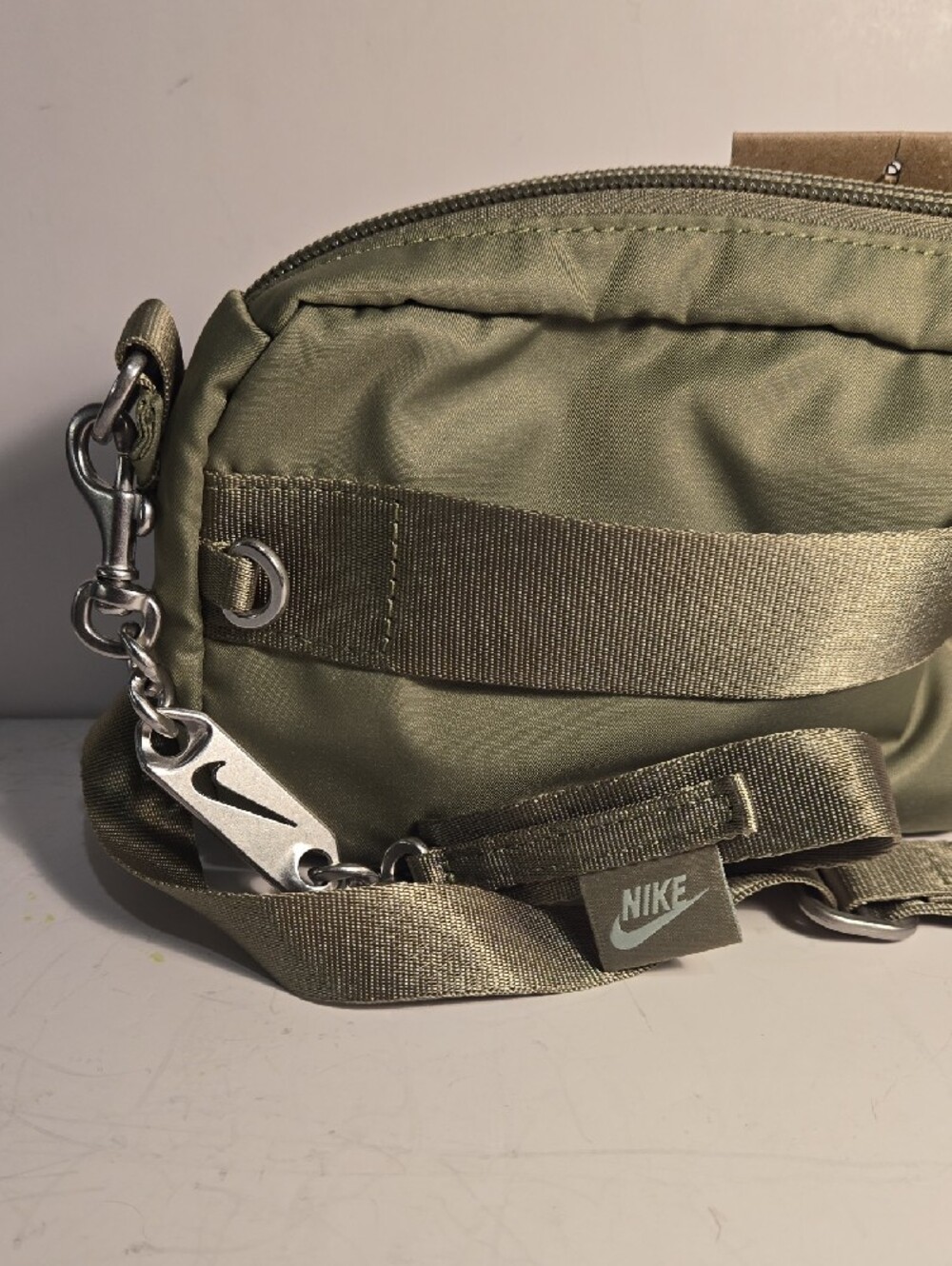 NIKE Women's Sportswear Futura Luxe Crossbody Bag (1l) In Green - Picture 2 of 8